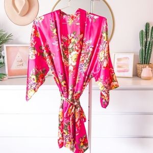 HOT PINK FLORAL KIMONO